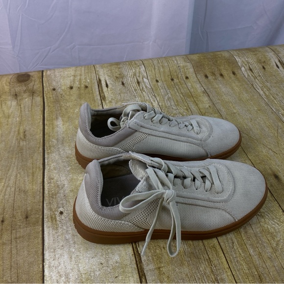 Women's‎ Athletic Sneakers - Cream and Brown - Picture 2 of 8